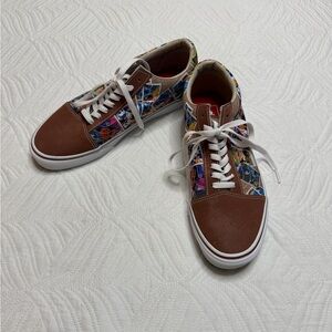 Vans Disney 100 Scrapbook Old Skool Men’s Low Top Sneakers. Size 10.5